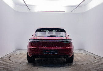 Подержанный автомобиль Porsche Macan 2021 года (6 фото)