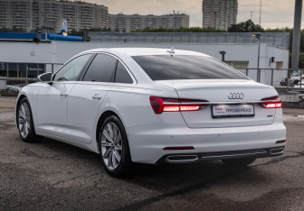 Подержанный автомобиль Audi A6 Sedan 2019 года (7 фото)