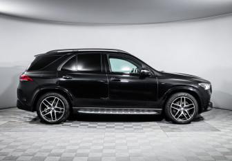 Подержанный автомобиль Mercedes-Benz GLE 2020 года (4 фото)