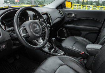 Подержанный автомобиль Jeep Compass 2019 года (12 фото)