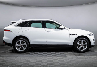 Подержанный автомобиль Jaguar F-Pace 2019 года (4 фото)