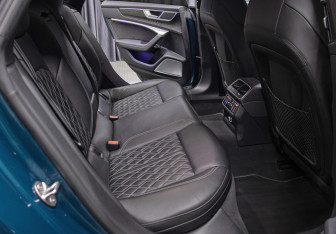 Подержанный автомобиль Audi A7 2019 года (12 фото)