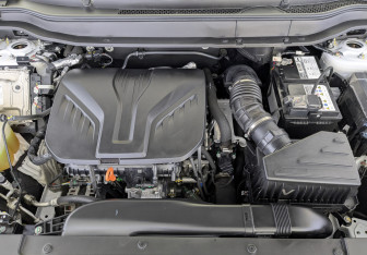 Подержанный автомобиль Haval F7 2025 года (9 фото)