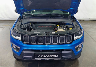 Подержанный автомобиль Jeep Compass 2018 года (9 фото)
