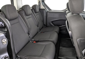 Подержанный автомобиль Peugeot Partner 2021 года (18 фото)