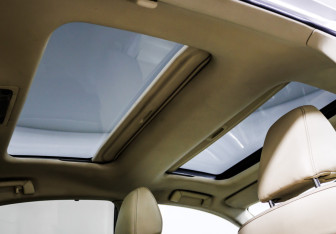 Подержанный автомобиль Lexus ES 2015 года (16 фото)