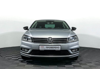 Подержанный автомобиль Volkswagen Passat Sedan 2014 года (2 фото)