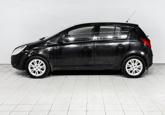 Подержанный автомобиль Opel Corsa 2008 года (5 фото)