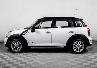 Подержанный автомобиль MINI Countryman 2016 года (8 фото)