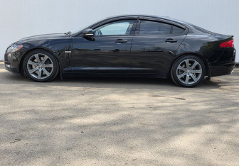Подержанный автомобиль Jaguar XF Sedan 2009 года (8 фото)