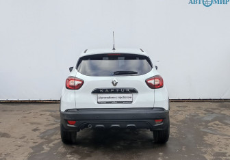 Подержанный автомобиль Renault Kaptur 2018 года (6 фото)