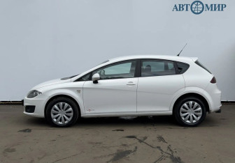 Подержанный автомобиль SEAT Leon Hatchback 2012 года (5 фото)