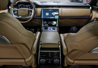 Подержанный автомобиль Land Rover Range Rover 2022 года (15 фото)