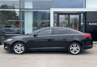 Подержанный автомобиль Kia Optima Sedan 2012 года (8 фото)