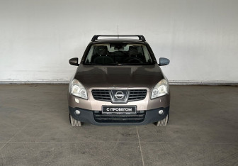 Подержанный автомобиль Nissan Qashqai 2009 года (2 фото)