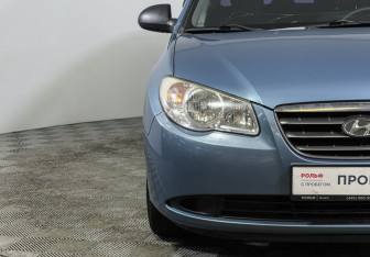 Подержанный автомобиль Hyundai Elantra Sedan 2009 года (14 фото)