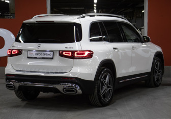 Подержанный автомобиль Mercedes-Benz GLB 2020 года (5 фото)