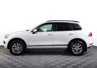 Подержанный автомобиль Volkswagen Touareg 2012 года (8 фото)