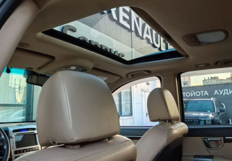 Подержанный автомобиль Hyundai Santa Fe 2011 года (16 фото)