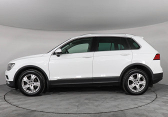 Подержанный автомобиль Volkswagen Tiguan 2017 года (8 фото)