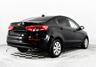 Подержанный автомобиль Kia Rio Sedan 2017 года (5 фото)