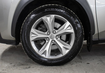 Подержанный автомобиль Lexus NX 2016 года (27 фото)