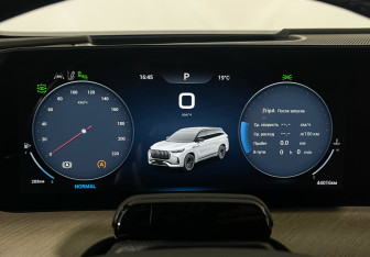 Подержанный автомобиль Jaecoo J8 2024 года (11 фото)