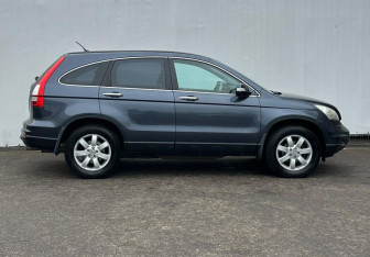 Подержанный автомобиль Honda CR-V 2012 года (4 фото)