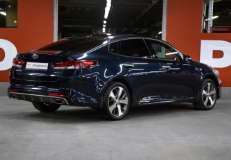 Подержанный автомобиль Kia Optima Sedan 2017 года (5 фото)