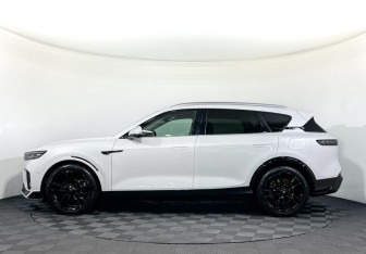 Подержанный автомобиль Voyah Free 2023 года (8 фото)