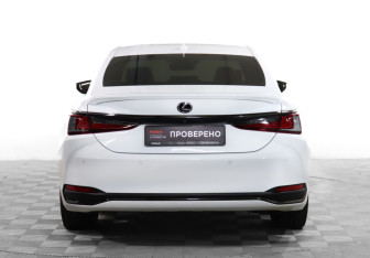 Подержанный автомобиль Lexus ES 2022 года (6 фото)