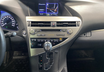 Подержанный автомобиль Lexus RX 2013 года (12 фото)