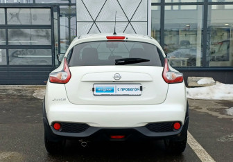 Подержанный автомобиль Nissan Juke 2018 года (6 фото)