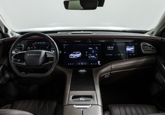 Подержанный автомобиль Exeed VX 2023 года (14 фото)