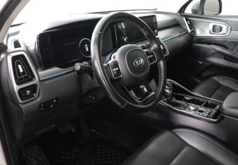 Подержанный автомобиль Kia Sorento 2020 года (9 фото)