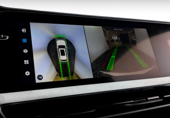 Подержанный автомобиль Geely Monjaro 2024 года (30 фото)