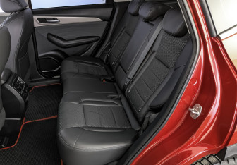 Подержанный автомобиль Haval F7 2024 года (12 фото)
