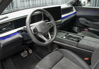 Подержанный автомобиль Volkswagen Teramont 2025 года (18 фото)