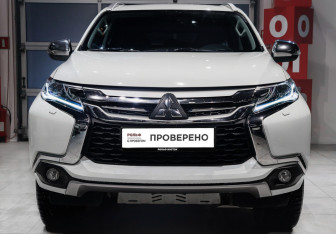 Подержанный автомобиль Mitsubishi Pajero Sport 2017 года (2 фото)