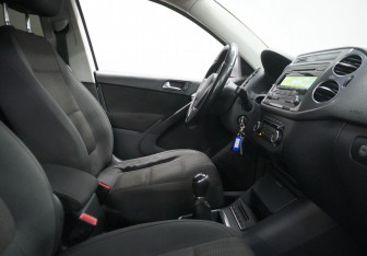 Подержанный автомобиль Volkswagen Tiguan 2011 года (12 фото)