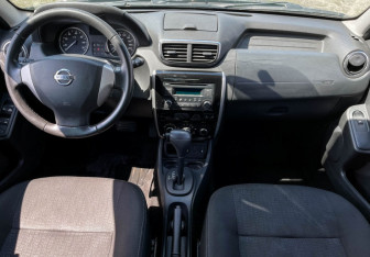 Подержанный автомобиль Nissan Terrano 2015 года (12 фото)