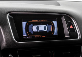 Подержанный автомобиль Audi Q5 2015 года (16 фото)