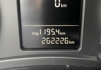 Подержанный автомобиль Skoda Octavia Liftback 2011 года (16 фото)