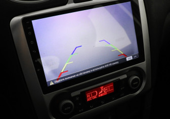 Подержанный автомобиль Ford Focus Hatchback 2007 года (9 фото)