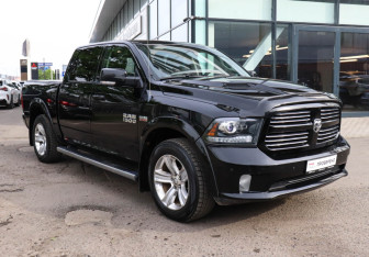 Подержанный автомобиль Dodge RAM 2013 года (2 фото)