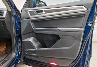 Подержанный автомобиль Volkswagen Teramont 2018 года (24 фото)