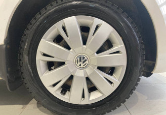 Подержанный автомобиль Volkswagen Jetta Sedan 2014 года (18 фото)