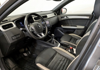 Подержанный автомобиль Renault Arkana 2021 года (16 фото)