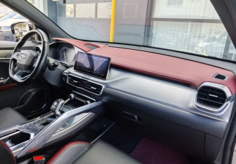 Подержанный автомобиль Geely Coolray 2020 года (11 фото)