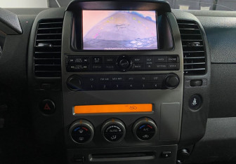 Подержанный автомобиль Nissan Pathfinder 2006 года (15 фото)